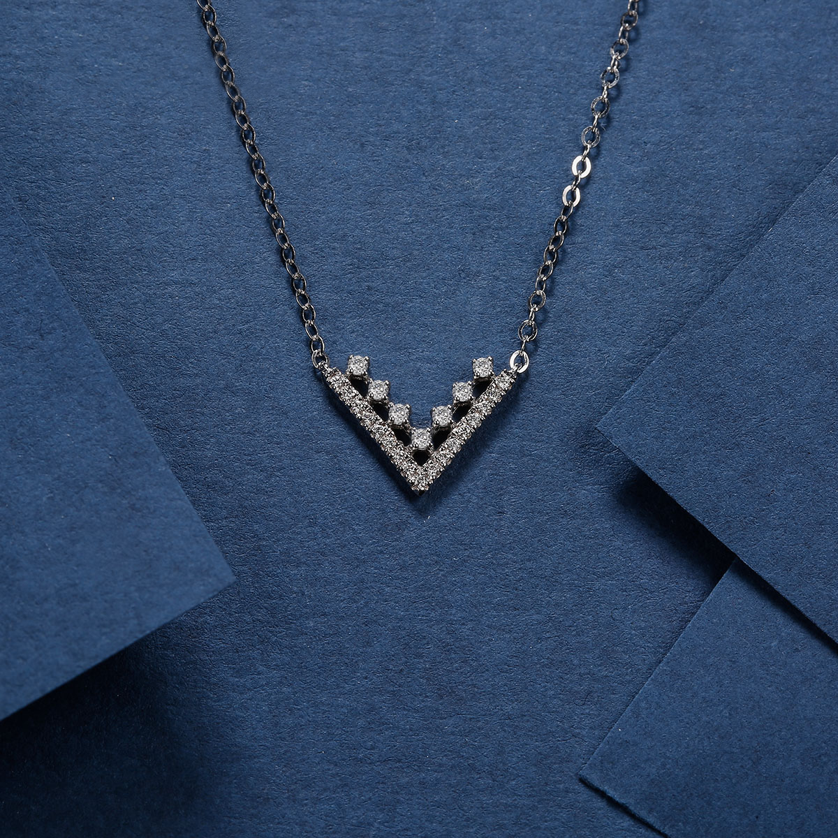 Rio Diamonds Graceful Diamond Necklace 18K White Gold · v6