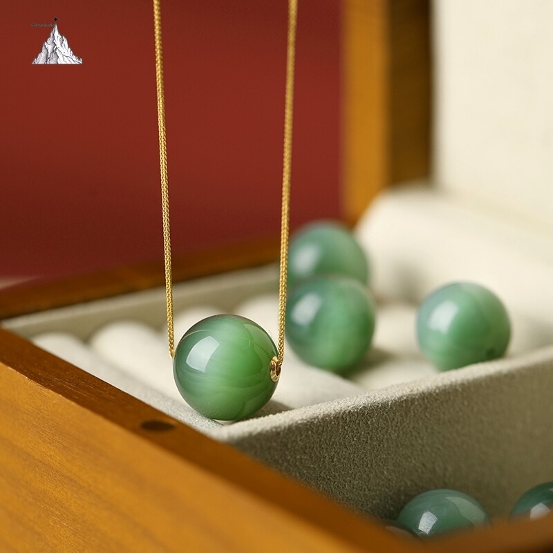 Montagne Jewelry จี้หยกเขียวหายากจากธรรมชาติ ทองคำเหลือง 18k เครื่องประดับผู้หญิง สร้อยคอจี้