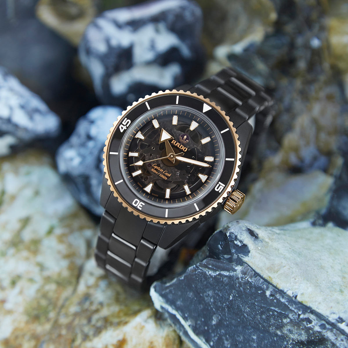 Rado Captain Cook High-tech Ceramic R32127162 · v9