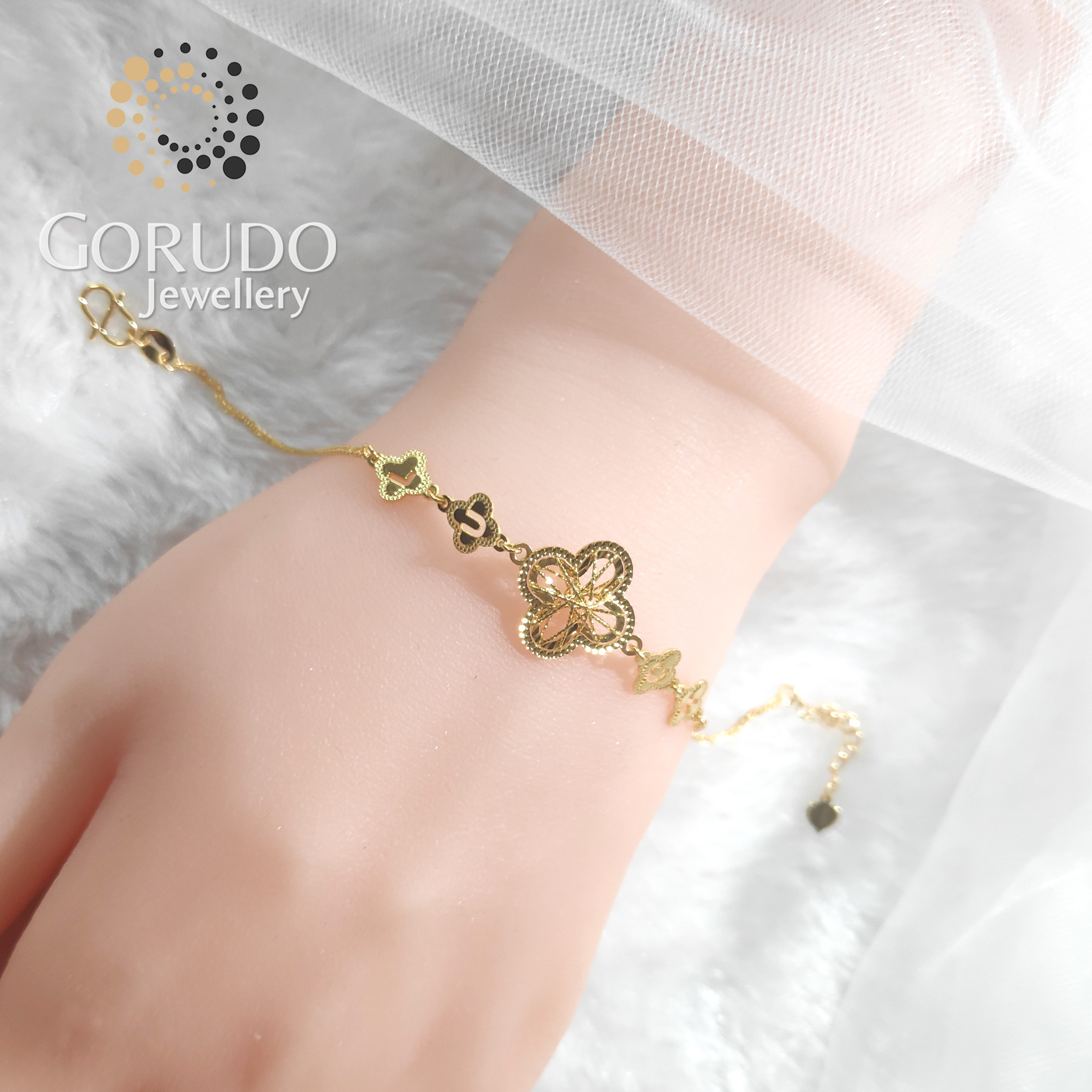 Liontin Daun Cengkeh Keberuntungan dari Emas Murni 999 dari Gorudo Jewellery dengan Gelang dan Anting Rantai (Set Perhiasan)