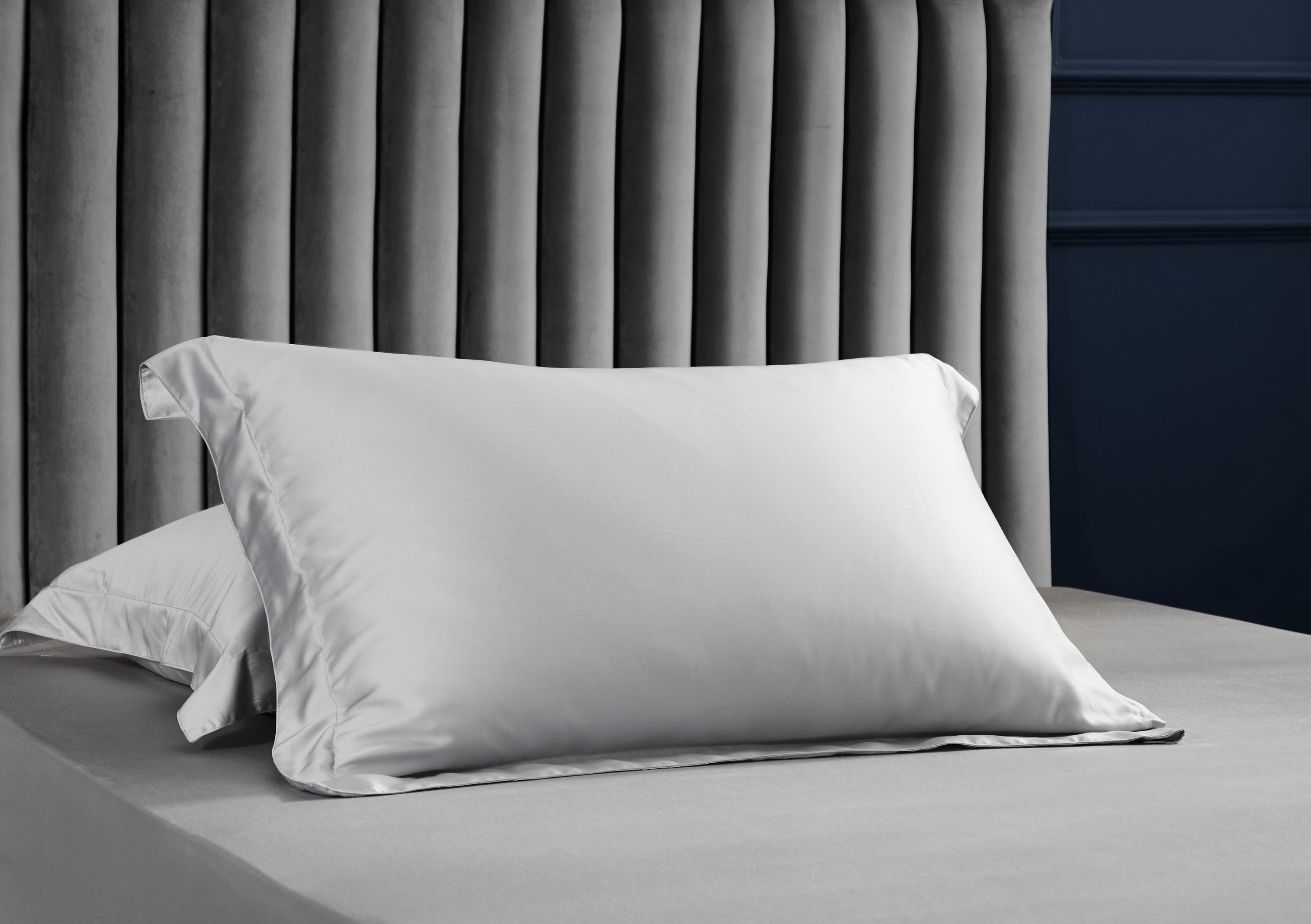 Palais Suite TENCEL™ LF Simli Gri Paket Yatak Takımı