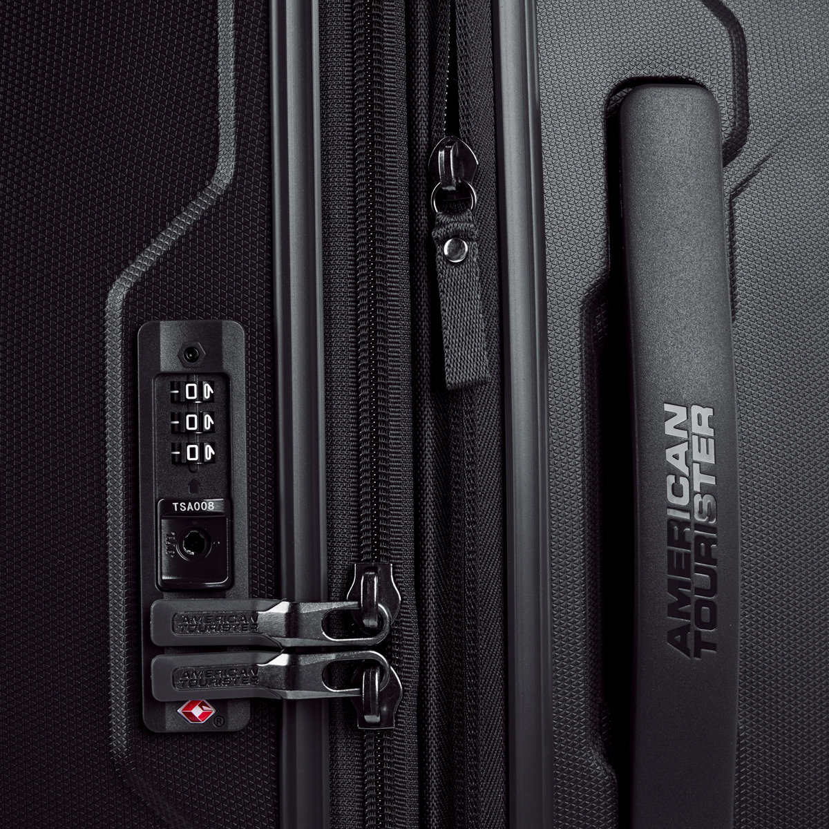 American Tourister Argyle Spinner 81/30 EXP TSA