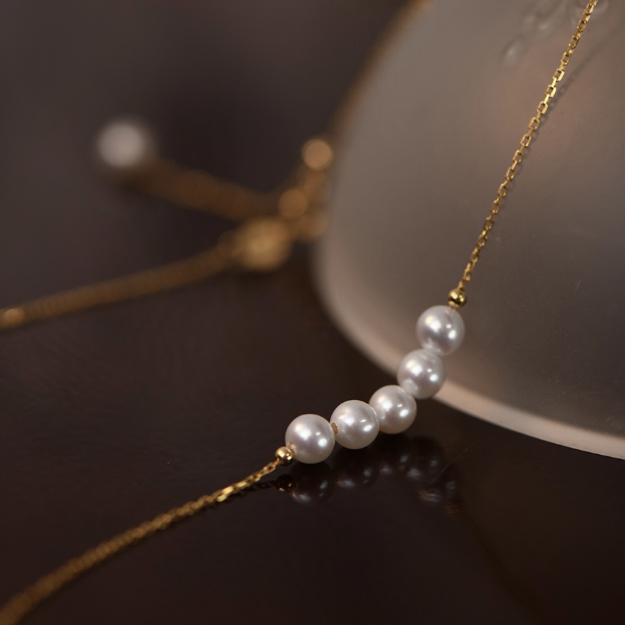 Collier en or 18 carats Montagne Jewelry, design élégant, or pur, haute joaillerie, perles blanches naturelles de 7 à 7,5 mm