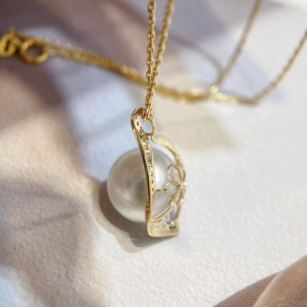 Montagne Jewelry จี้ทองคำ 18k สำหรับผู้หญิง ดีไซน์หรูหรา เครื่องประดับชั้นดี จี้ไข่มุกสีขาวธรรมชาติ ขนาด 12.5 มม. สร้อยคอทองคำ