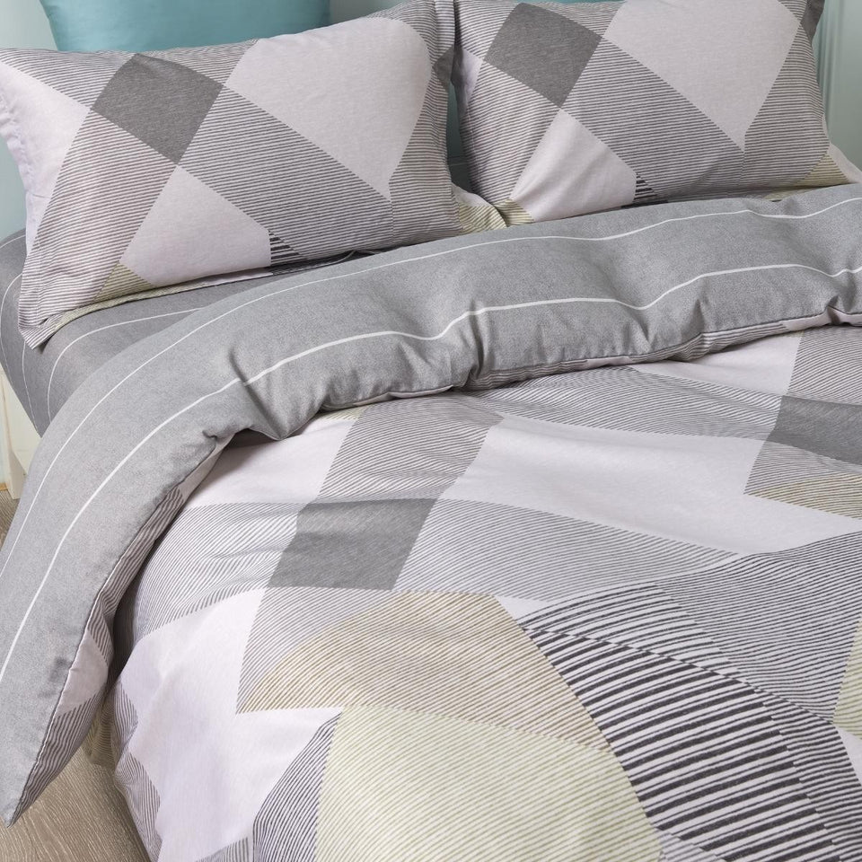 ชุดเตียง MYSTIQUE TAUPE ผ้าปูที่นอน Tencel คุณภาพสูง 700 เส้น