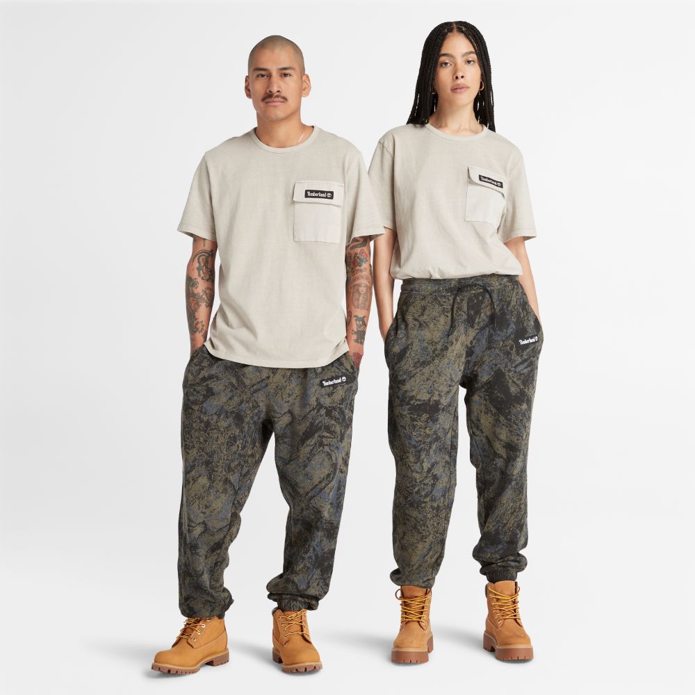 เสื้อยืดแขนสั้น Timberland All Gender Mixed Media Garment Dye Island Fossil