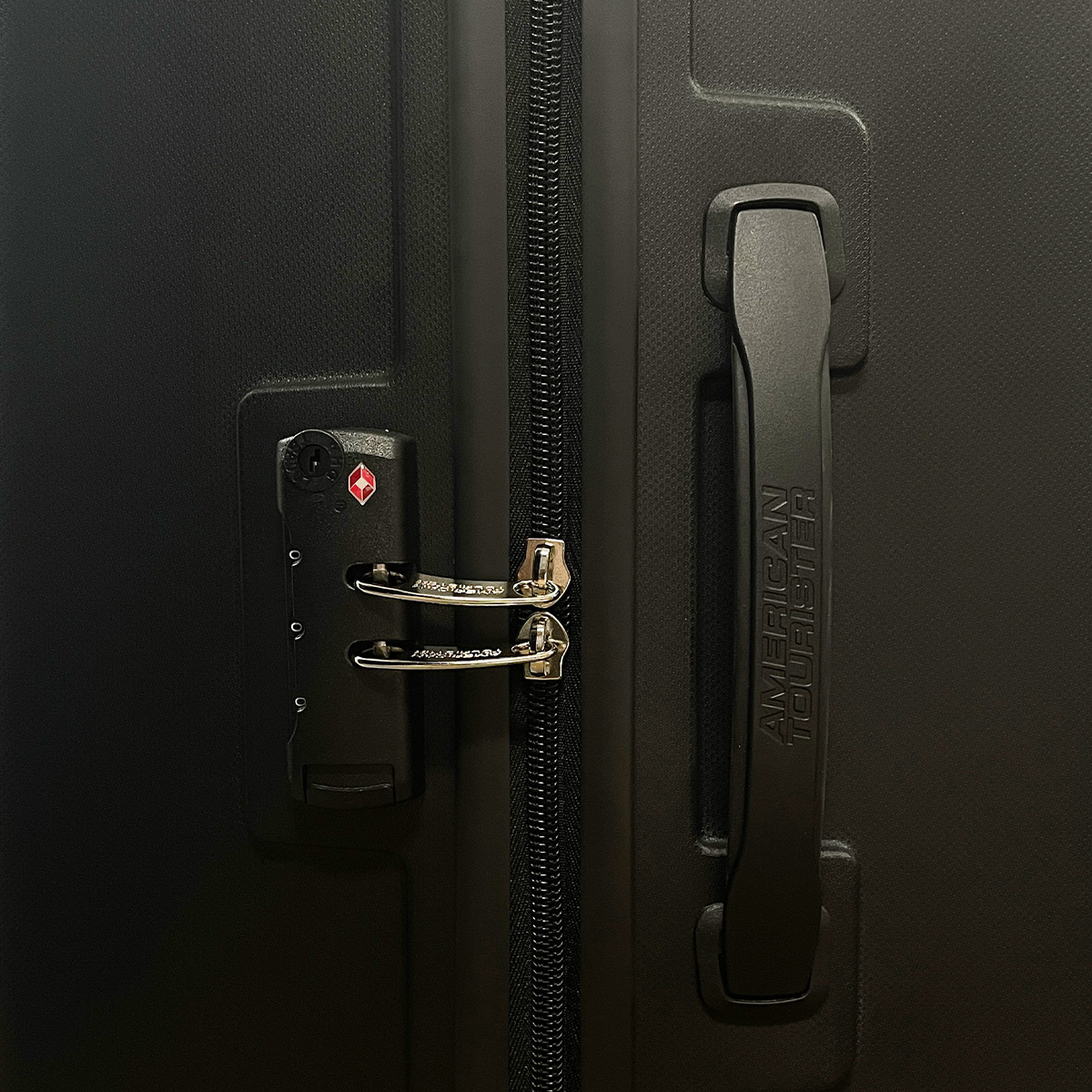 [Online Exclusive] American Tourister Ellipso Spinner 55/20 TSA · v3