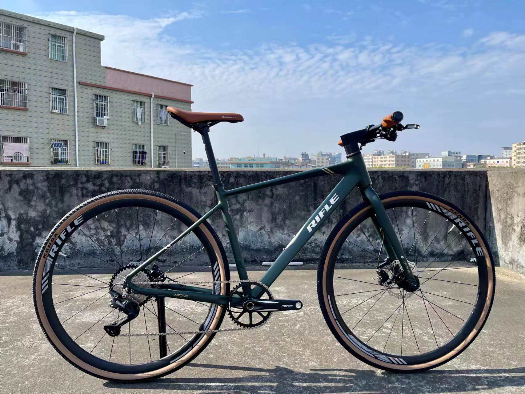 Rifle F1 Hydride bike flat bar road bike Shimano DEORE 10 speed light weight · v7