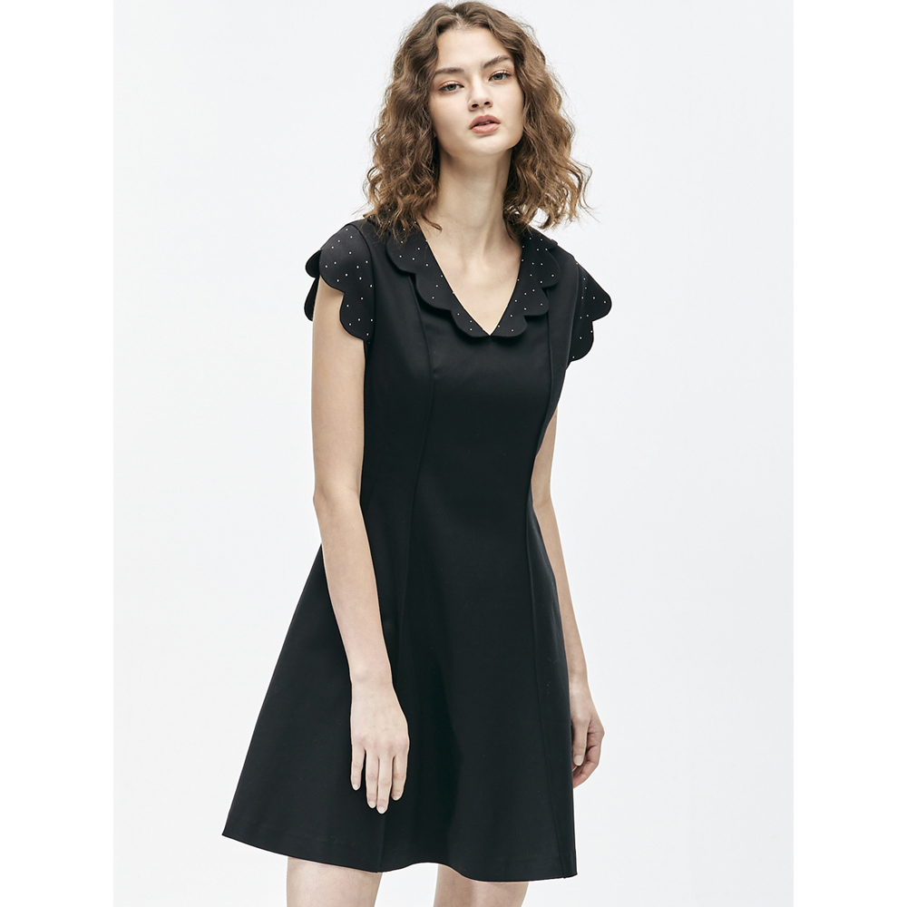 iROO Fashion Women Black Scallop Sleeve A-Line Dress · v2