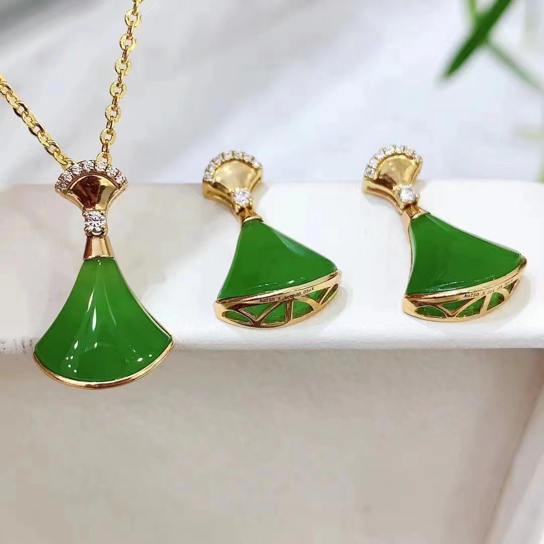 Montagne Jewelry 18K Pure Gold necklace for women 19x12mm Lucky Leaf Diamond Inset Design Fine Jewellery Natural Grade A Green Jade Pendant · v3