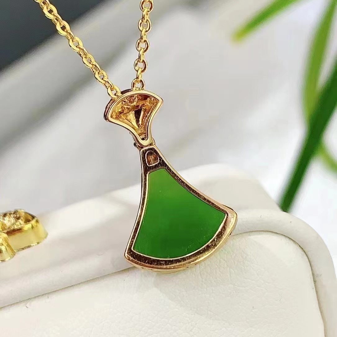 Montagne Jewelry 18K Pure Gold necklace for women 19x12mm Lucky Leaf Diamond Inset Design Fine Jewellery Natural Grade A Green Jade Pendant · v3