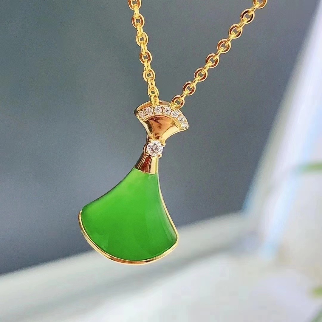 Montagne Jewelry 18K Pure Gold necklace for women 19x12mm Lucky Leaf Diamond Inset Design Fine Jewellery Natural Grade A Green Jade Pendant · v3