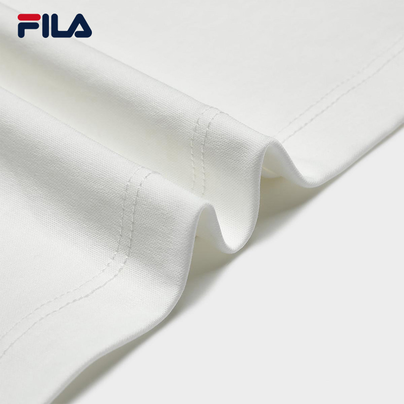 تي شيرت نسائي بأكمام قصيرة من FILA CORE WHITE LINE X WIGGLE WIGGLE باللون الأبيض