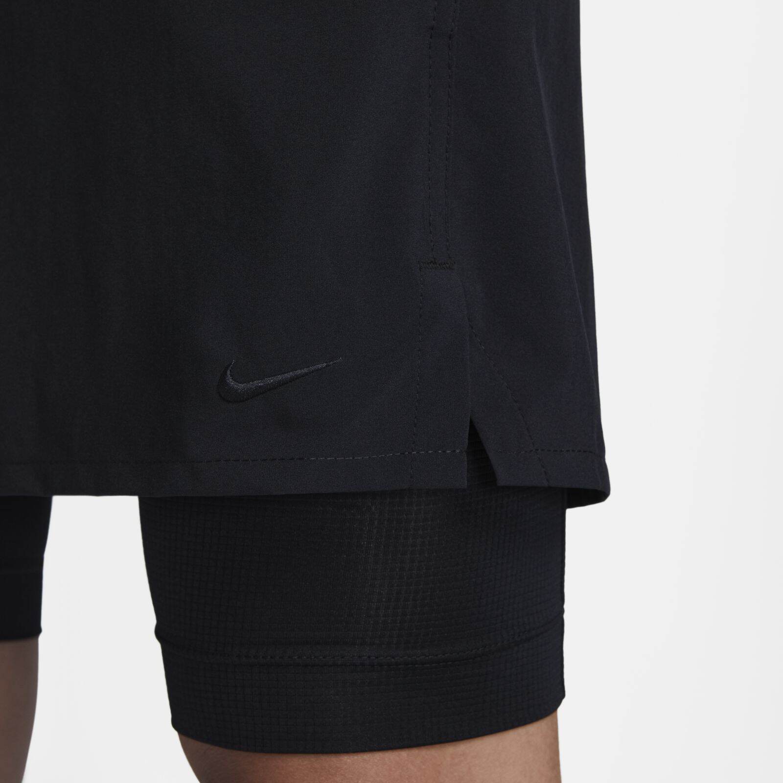 Nike Dri-Fit Men's Unlimited 7" 2-in-1 Versatile Shorts - Black · v5
