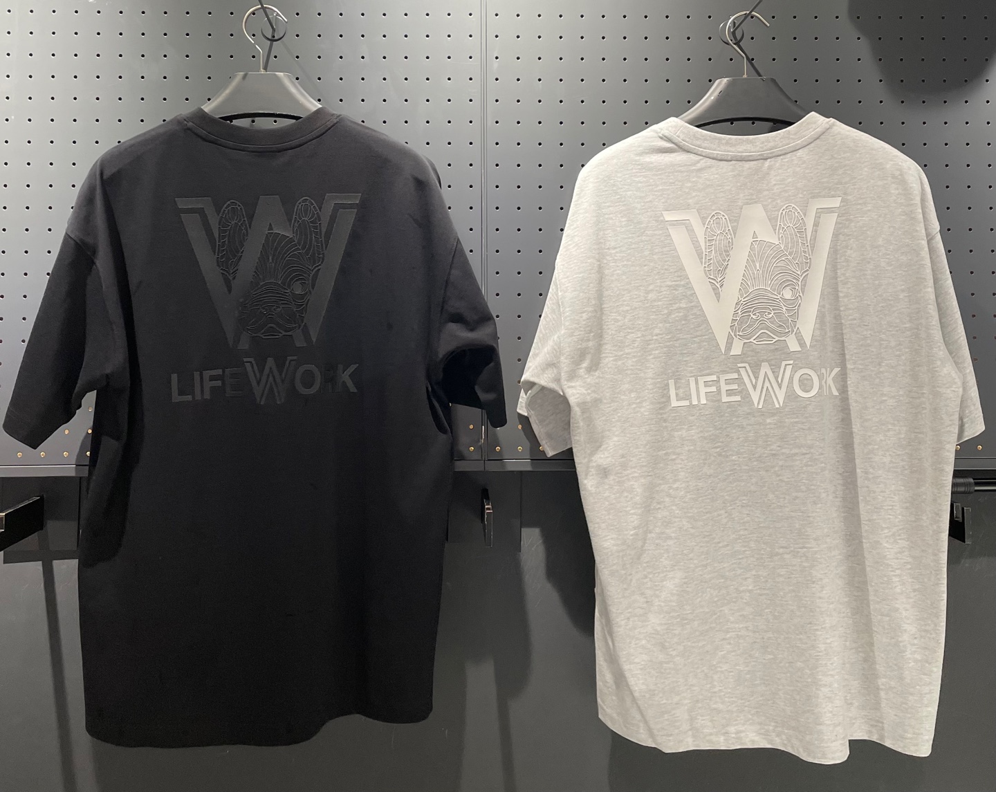 Maglietta LIFEWORK Mini Hip Dog con stampa (nuova dal 2024)