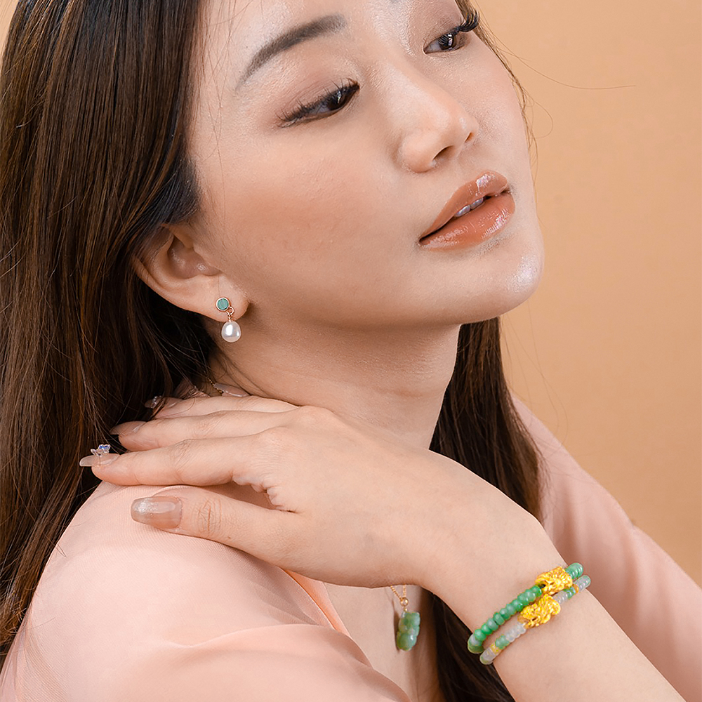Hoseiki Jadeite's Embrace: Fei Cui Bracelet & Necklace Bundle (Free Jadeite Elephant) · v3