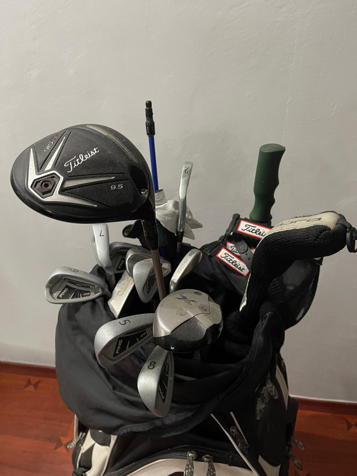 Ping Golf Clubs Complete set With Ping Bags · v8