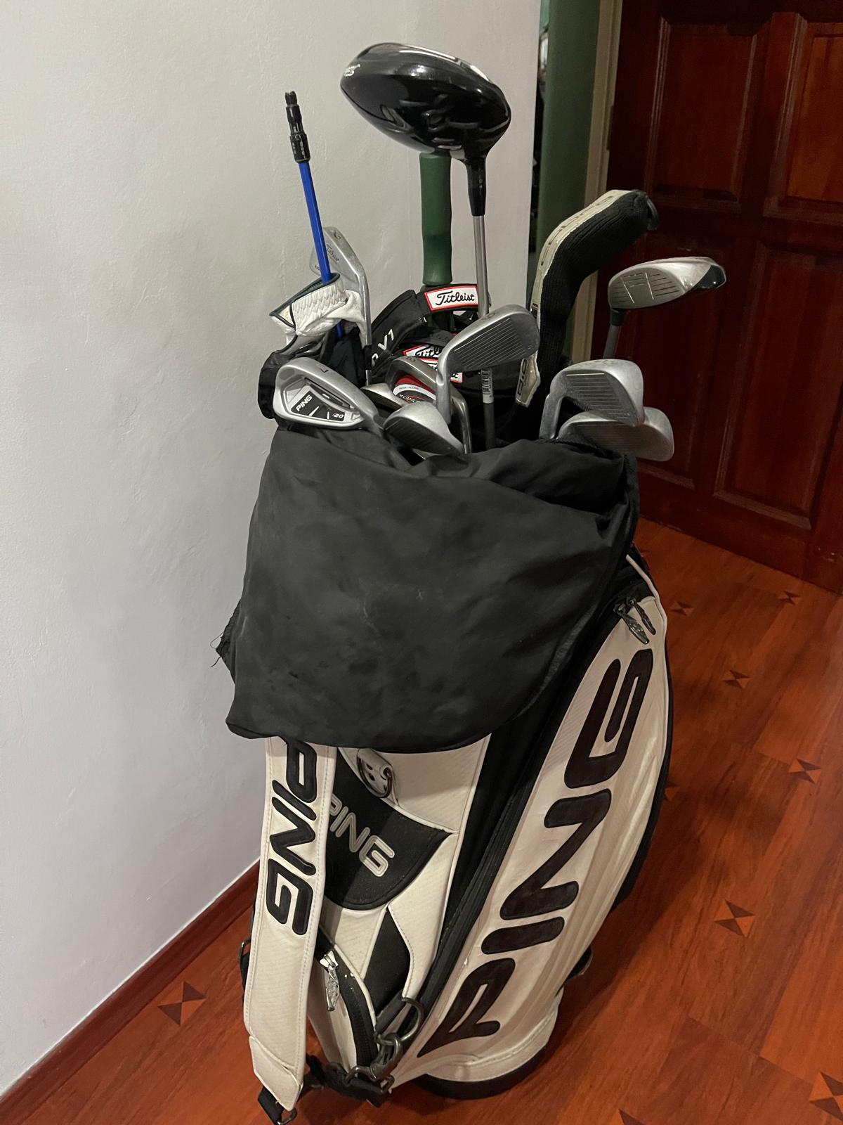 Ping Golf Clubs Complete set With Ping Bags · v8