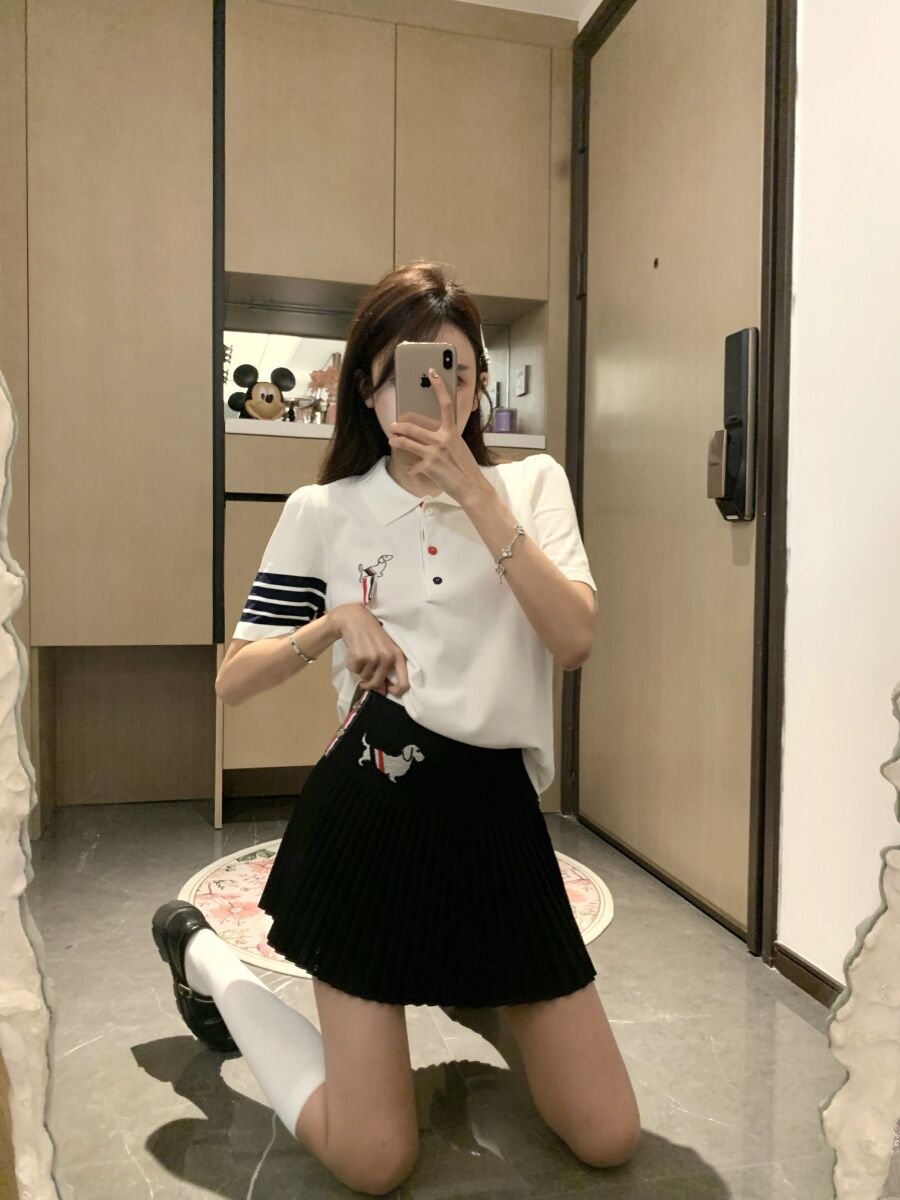 TB Thom Women's Summer Short Sleeve T-shirt with Embroidered Dog Cartoon and POLO Collar Slim Fit Regular Thickness for 18-24 Years Old