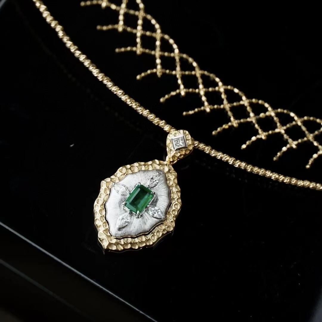 Montagne Jewelry สร้อยคอทองคำบริสุทธิ์ 18k สำหรับผู้หญิง ประดับเพชร buccellati ดีไซน์เครื่องประดับชั้นดี สร้อยคอจี้มรกต Panjshir ธรรมชาติ