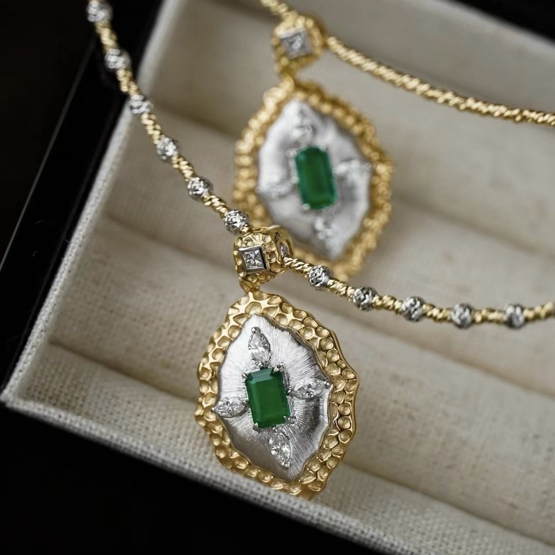 Montagne Jewelry สร้อยคอทองคำบริสุทธิ์ 18k สำหรับผู้หญิง ประดับเพชร buccellati ดีไซน์เครื่องประดับชั้นดี สร้อยคอจี้มรกต Panjshir ธรรมชาติ