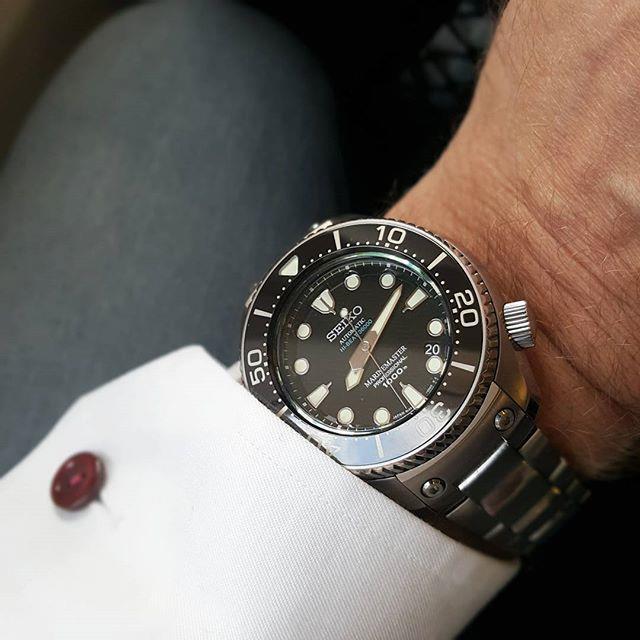 BNIB SEIKO SBEX003J MARINEMASTER JAMSTEC M Diver Automatik-Herrenuhr aus Edelstahl mit schwarzem Zifferblatt zum 50-jährigen Bestehen