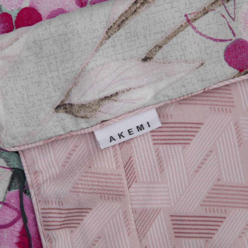 طقم ملاءات سرير AKEMI 900TC TENCEL™ Felicity Baneberry (طقم ملاءات مُجهزة | طقم غطاء لحاف | ملاءة سرير)