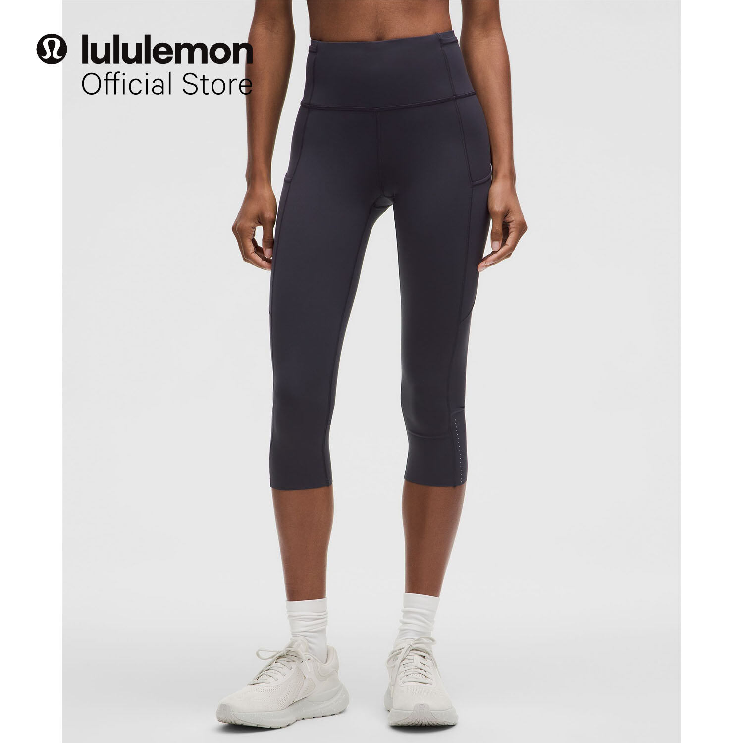 lululemon กางเกงขาสั้นเอวสูงสะท้อนแสง Fast and Free สำหรับผู้หญิง 19