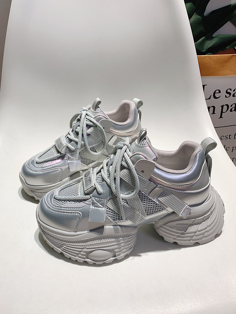 Autunno 2024 Nuovo arrivo Scarpe da papà leggere con suola spessa da donna argentate piccole facili da abbinare Scarpe casual con suola morbida Sneakers Tide