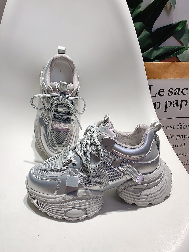 Autunno 2024 Nuovo arrivo Scarpe da papà leggere con suola spessa da donna argentate piccole facili da abbinare Scarpe casual con suola morbida Sneakers Tide