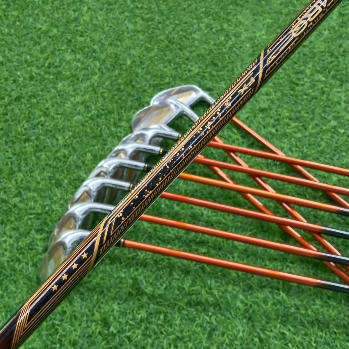 HONMA S-09 2024 Herren-Golfschläger HONMA S-09 Golfeisen-Set 4-11 AW SW, 10-tlg. 4Star BERES Clubs Irons R /SR /S Flex Graphit, Schaft und Kopfbedeckung