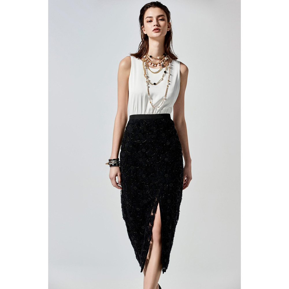 iROO Women Fashion Sleeveless Black White Contrast Dress · v3