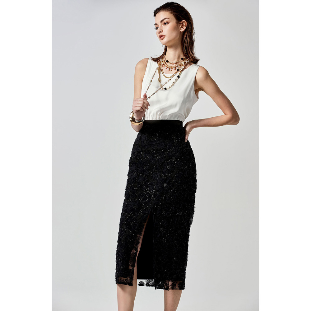 iROO Women Fashion Sleeveless Black White Contrast Dress · v3