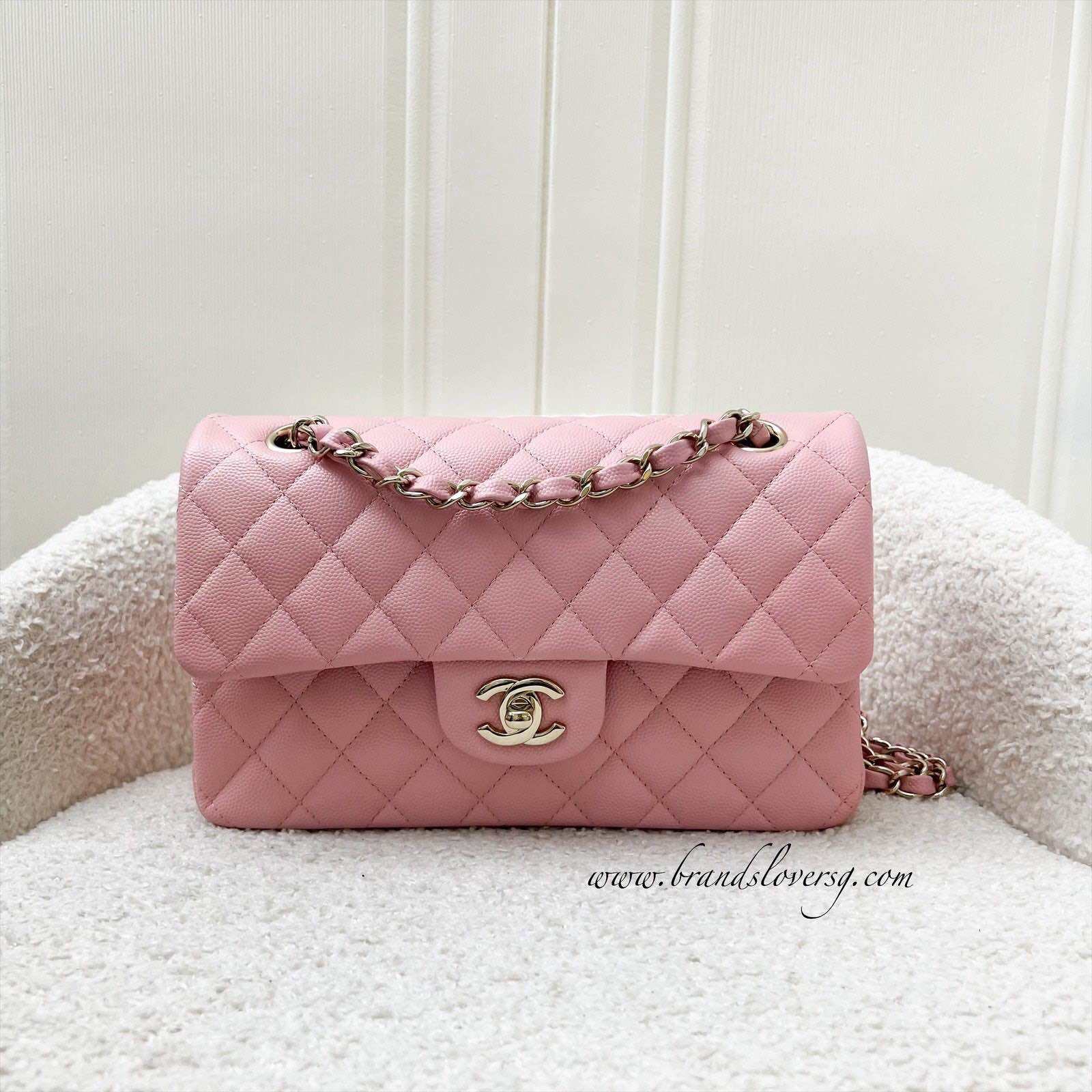 Chanel Small Classic Flap CF in 22C Sakura Pink Caviar LGHW · v22