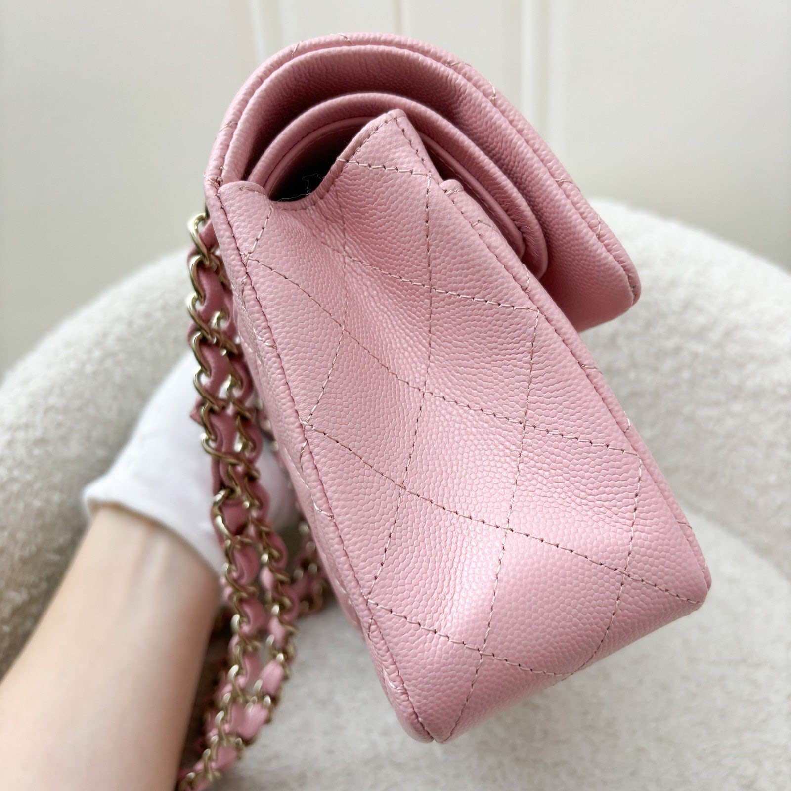 Chanel Small Classic Flap CF in 22C Sakura Pink Caviar LGHW · v7