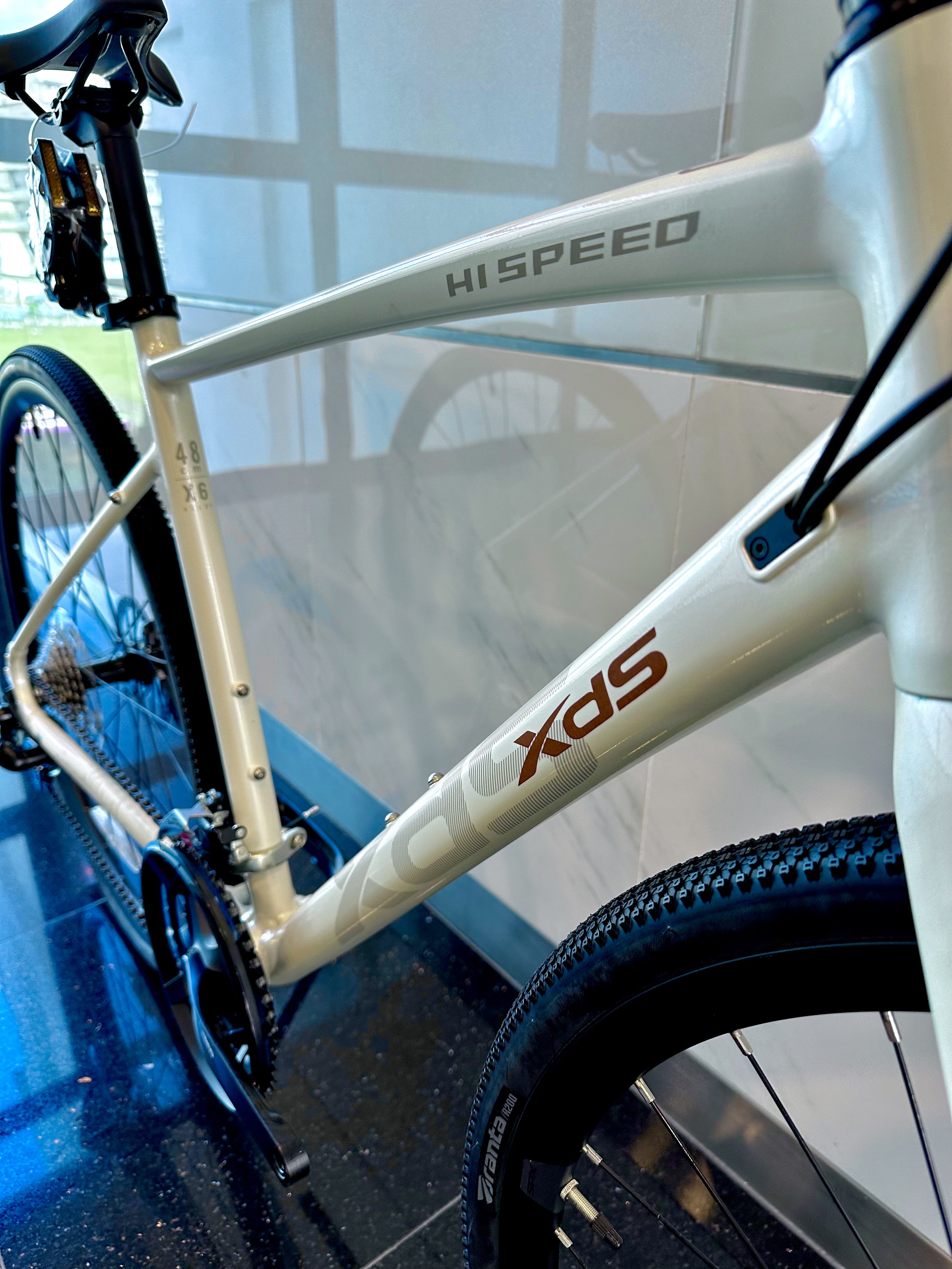 Bicicletta ibrida XDS Hispeed 380, telaio in alluminio ultraleggero, Shimano a 8 velocità