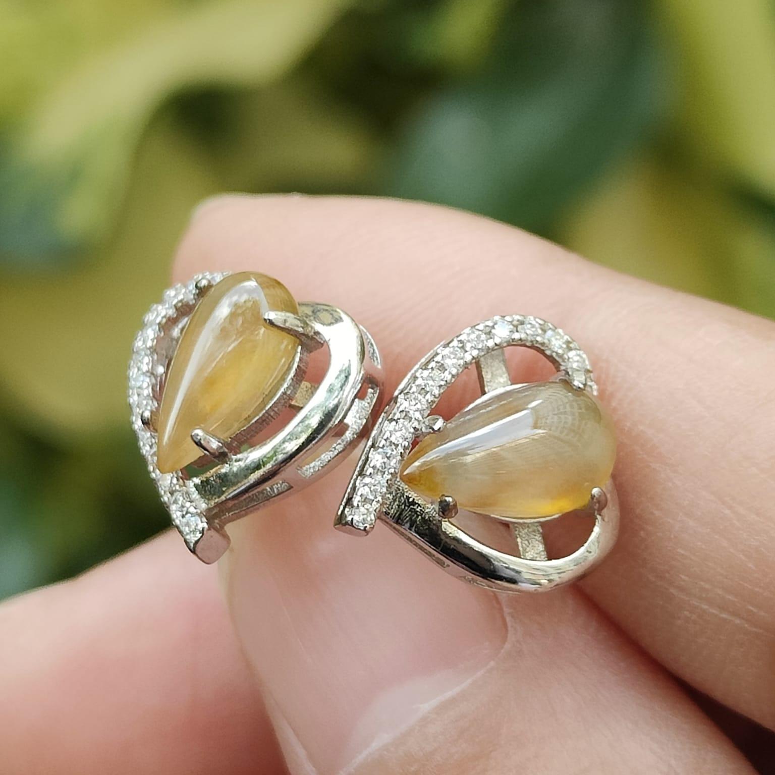 Icy Yellow Natural Jadeite zestaw typu A z certyfikatem S925 jako kolczyki na kolczykach waży 2,24 grama (s925es1)