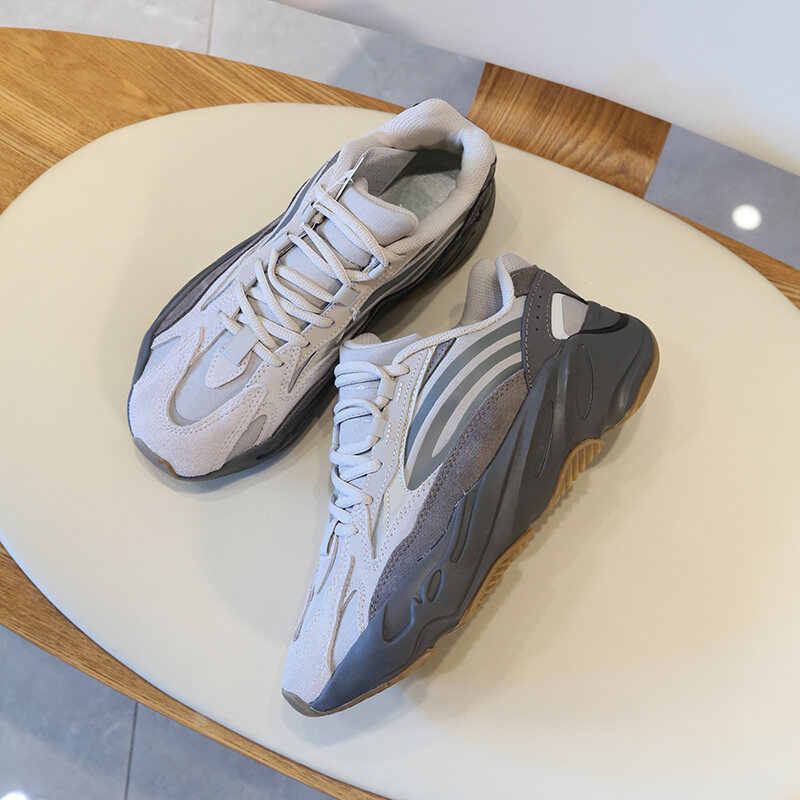 Spring Summer 2021 Sport Shoes Casual Unisex Couple Sneakers round Toe Low Heel Rubber Outsole Fashionable Sport Leisure Footwear · v7