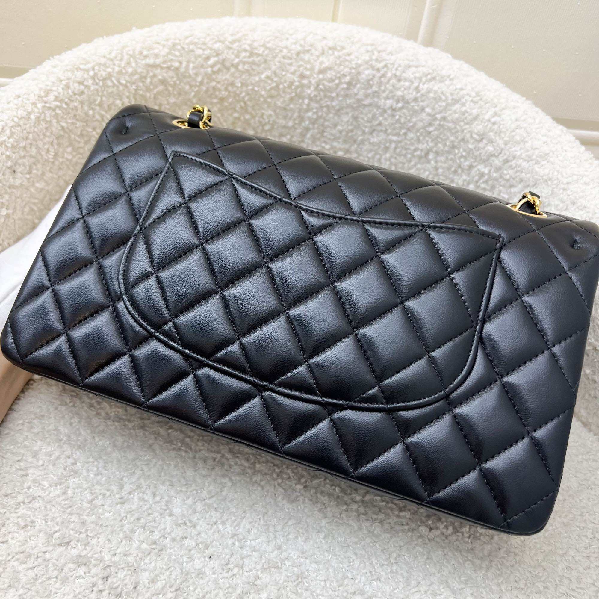 Chanel Medium Classic Flap CF Black Lambskin and GHW (Model: A01112) · v5