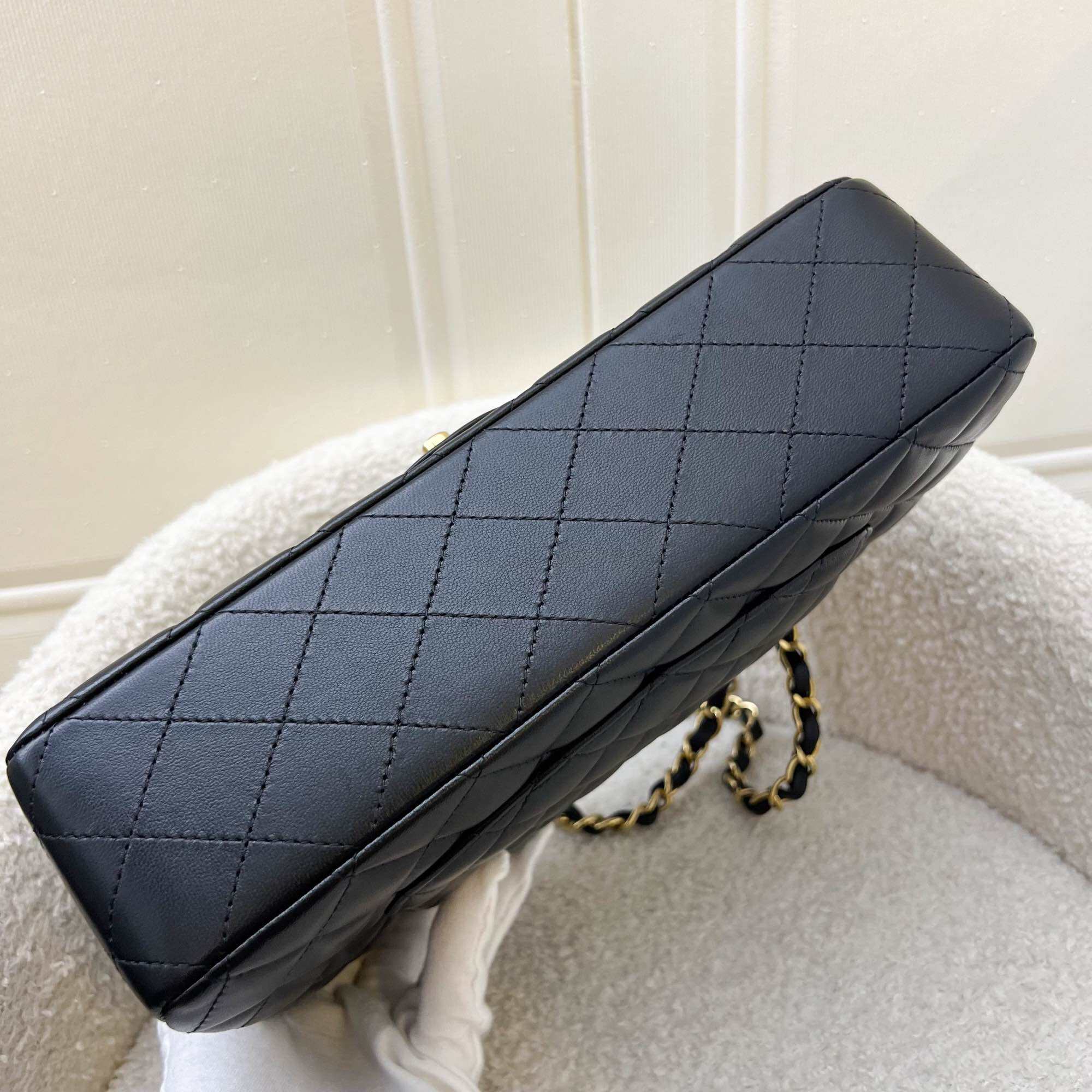 Chanel Medium Classic Flap CF Black Lambskin and GHW (Model: A01112) · v5