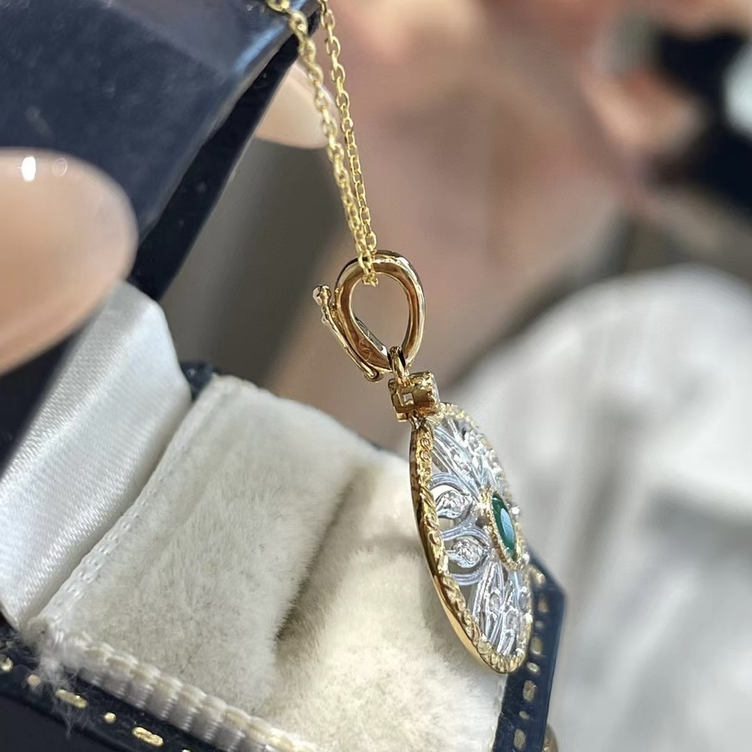 Montagne Jewelry สร้อยคอทองคำบริสุทธิ์ 18k สำหรับผู้หญิง ดีไซน์ดอกทานตะวันประดับเพชร อัญมณีสีเขียวธรรมชาติ จี้มรกต