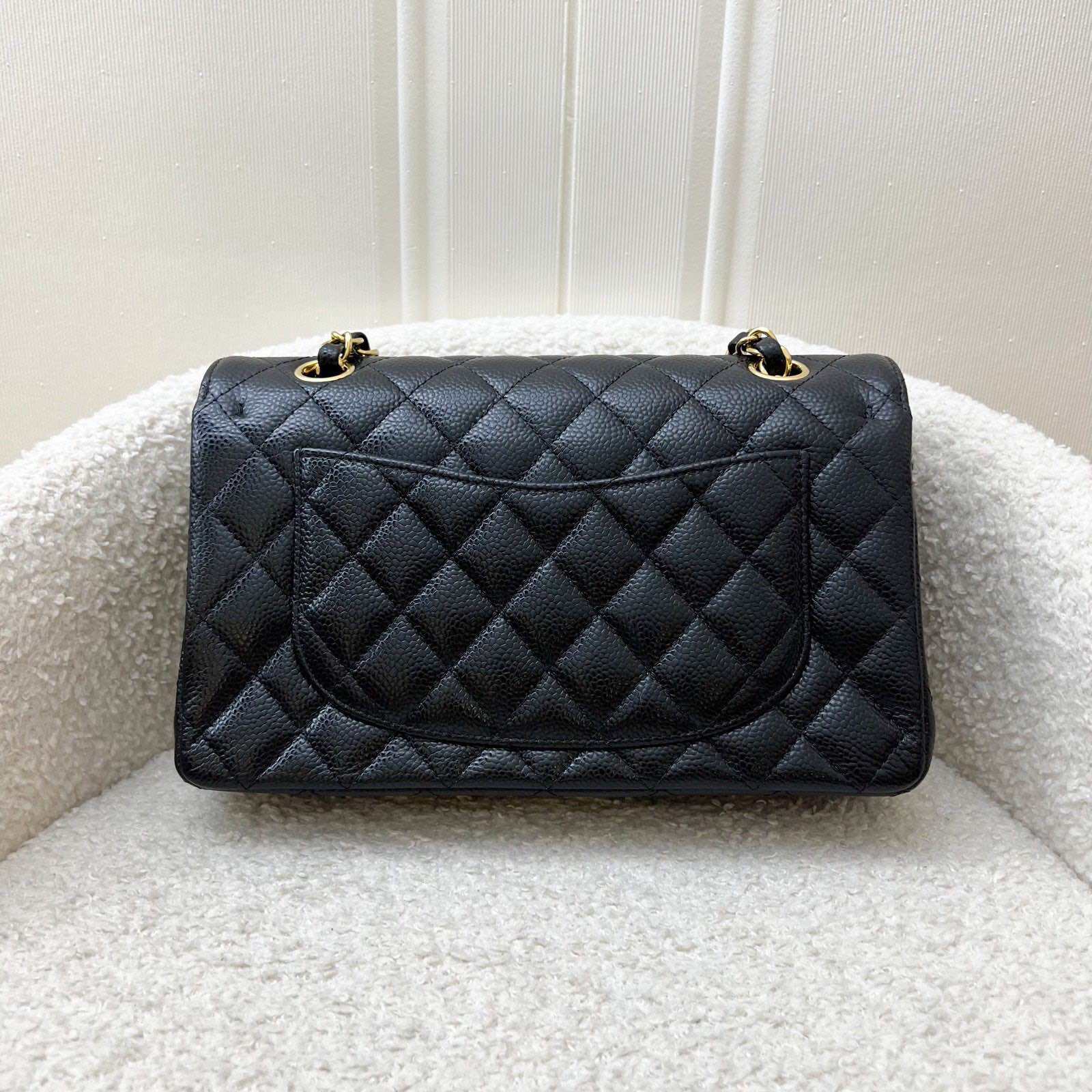 Chanel Small Classic Flap CF в цвете Black Caviar и GHW