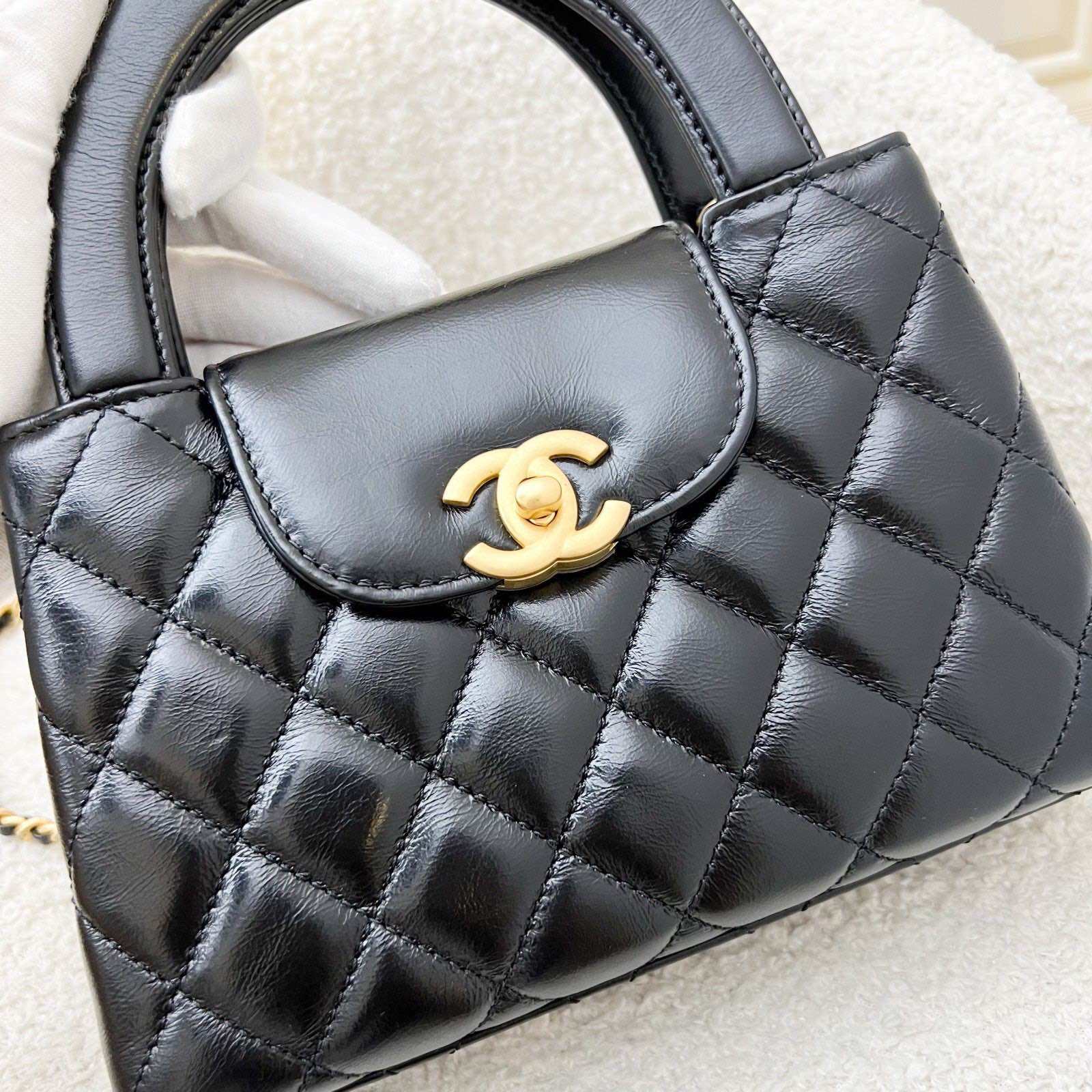 Chanel Mini / Small Kelly Bag in Black Shiny Distressed Calfskin and AGHW · v6