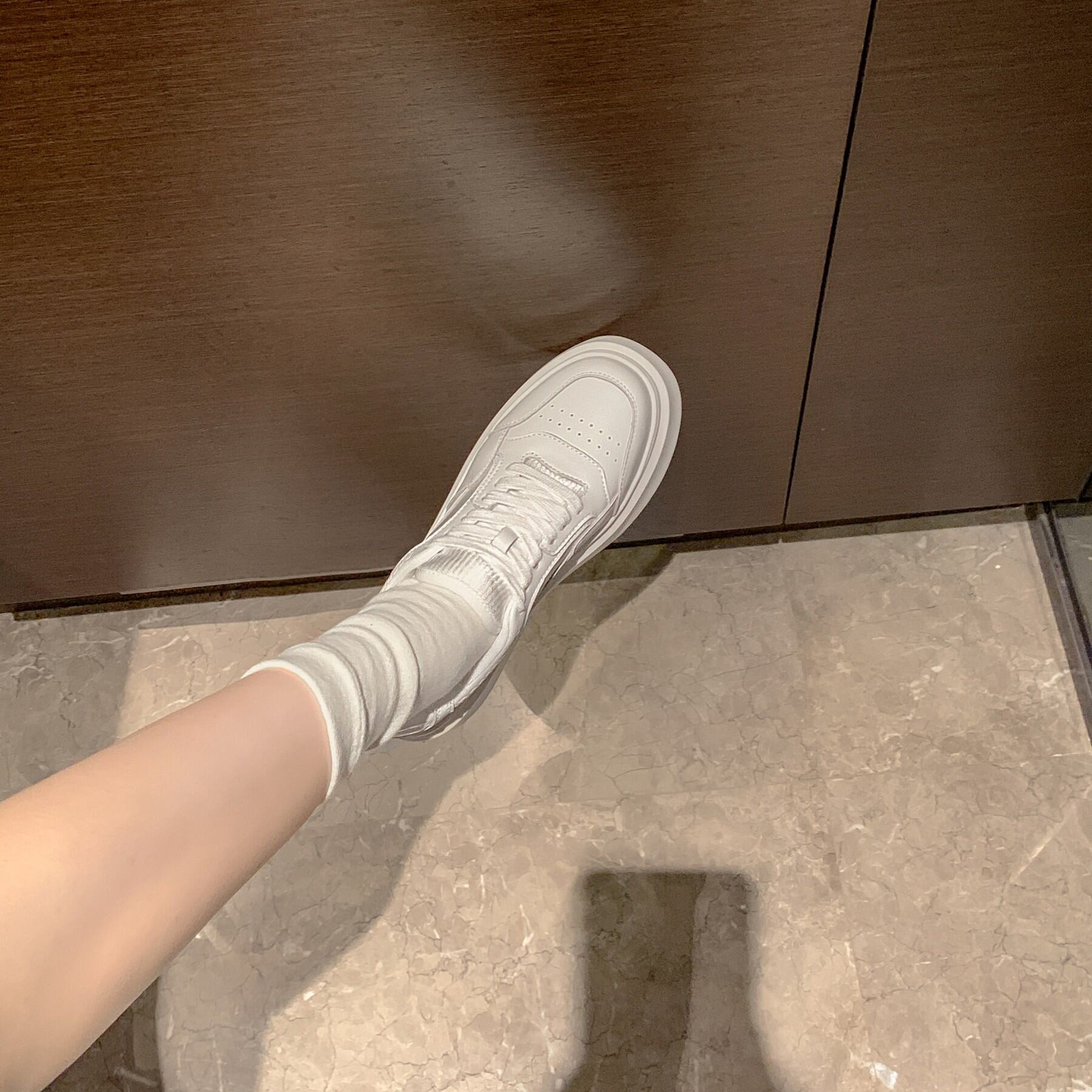 2025 New Thick Bottom round Toe Heightening Korean Style White Casual Board Shoes Women's Sneakers Lace-Up Sports Genuine Leather · v6