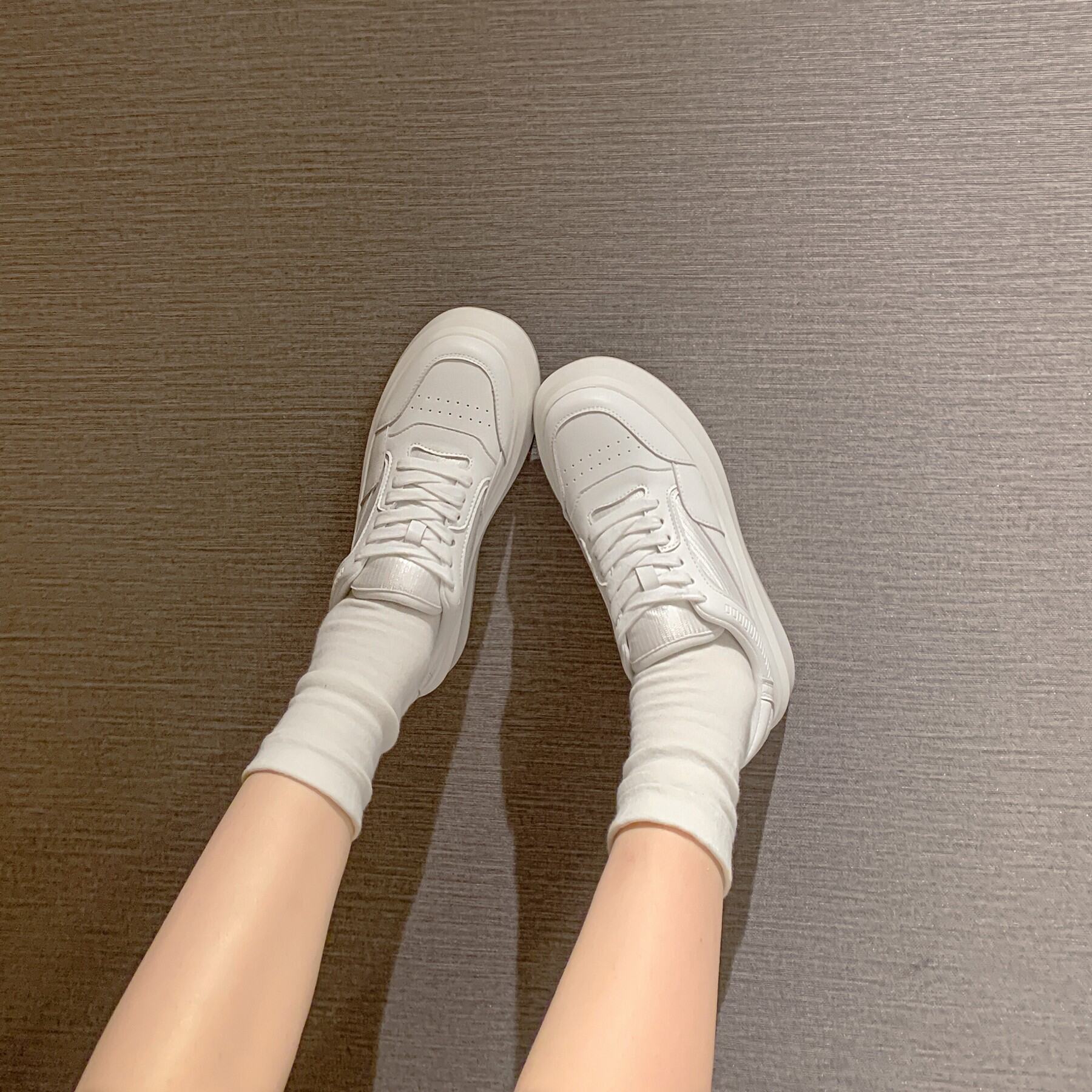 2025 New Thick Bottom round Toe Heightening Korean Style White Casual Board Shoes Women's Sneakers Lace-Up Sports Genuine Leather · v6