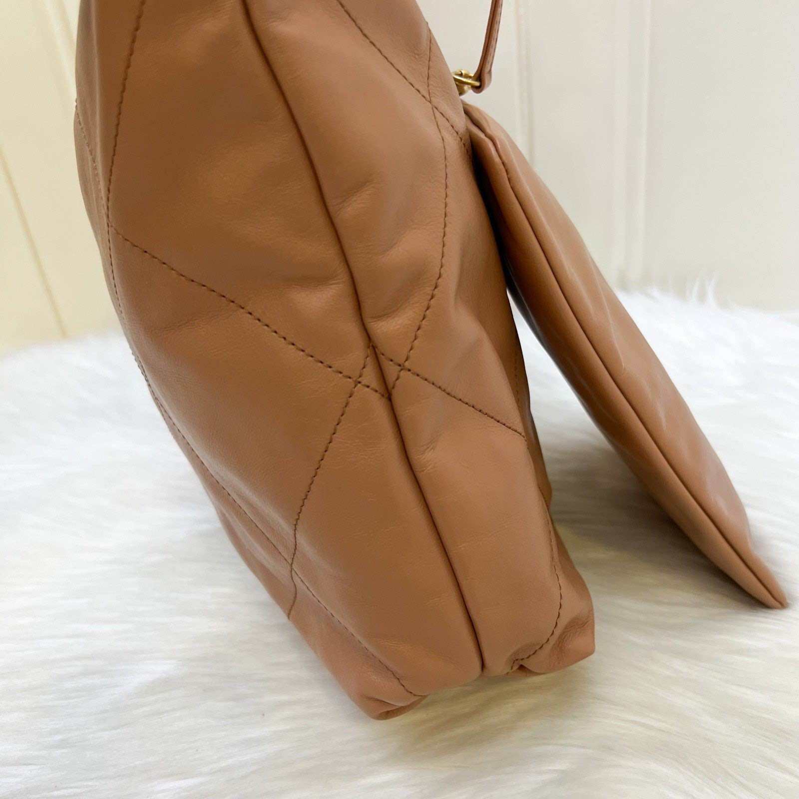 Chanel 22 Medium Hobo Handbag in Caramel Calfskin and AGHW · v2