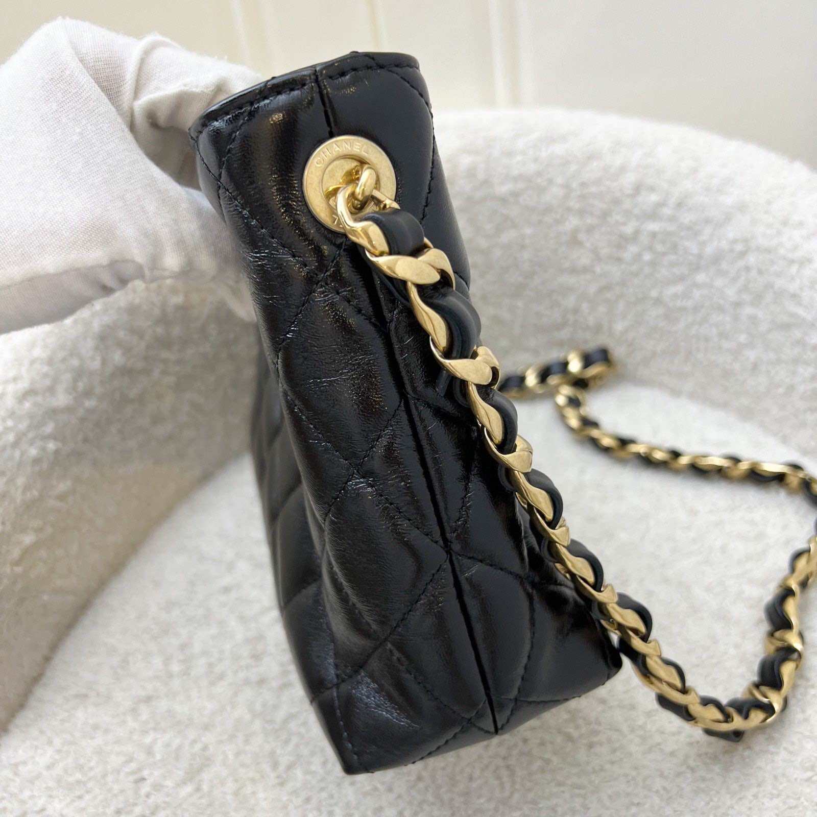 Chanel 24B Hobo Bag in Black Shiny Lambskin and GHW (Model: AS5077) · v10