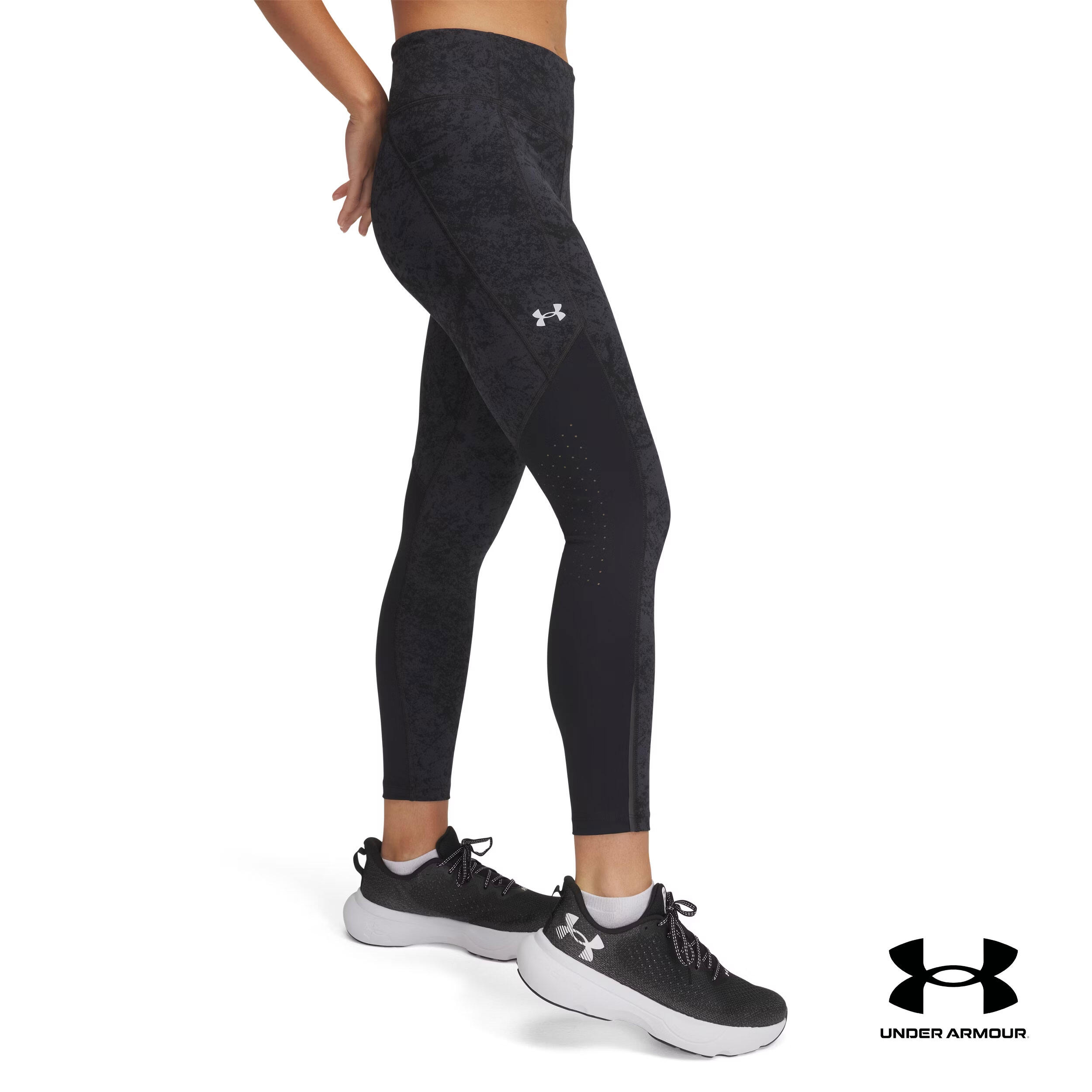 กางเกงรัดรูปขาสั้นพิมพ์ลาย UA Fly Fast 3.0 สำหรับผู้หญิง จาก Under Armour - สีดำ (007)