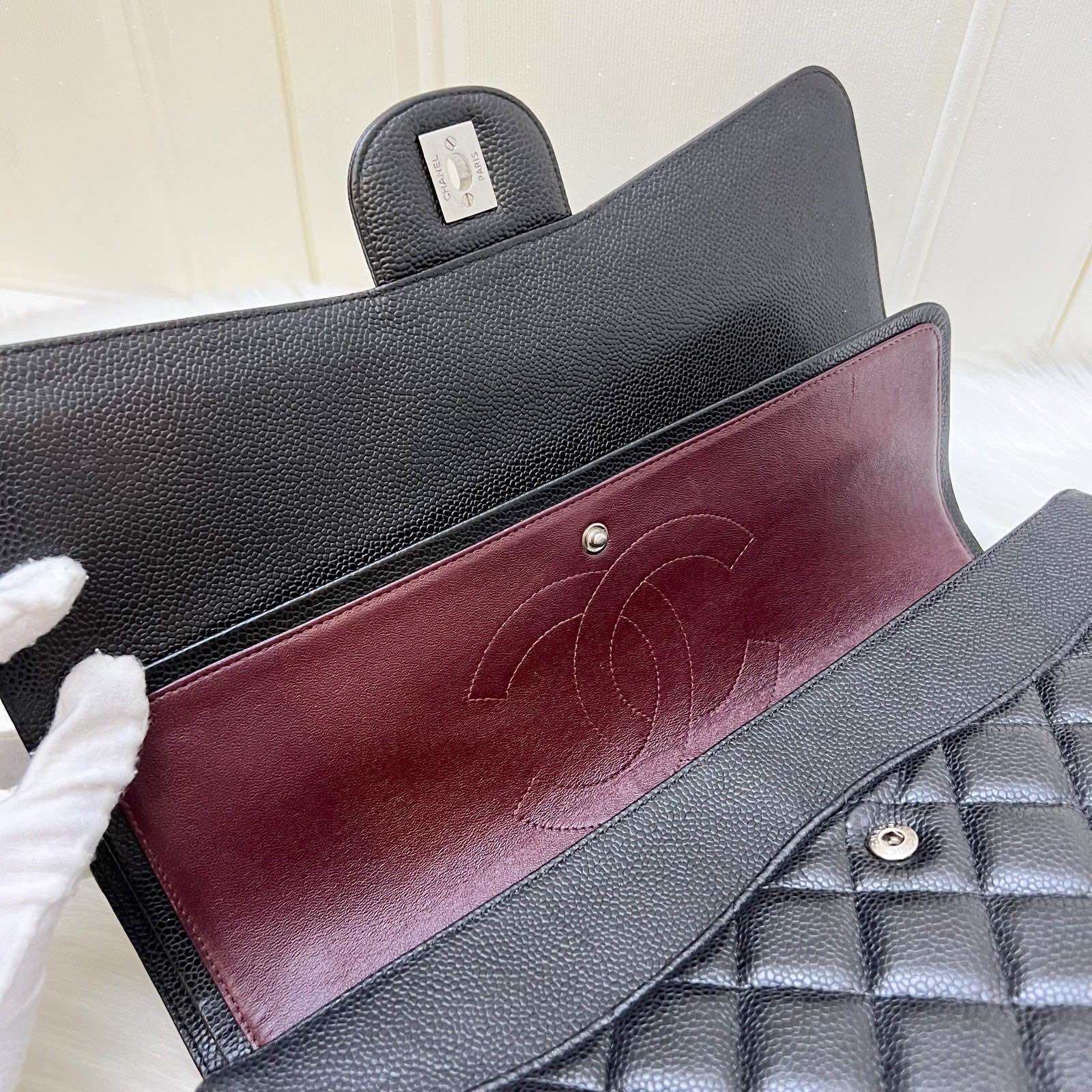 Chanel Maxi Classic Flap DF in Black Caviar and SHW · v10