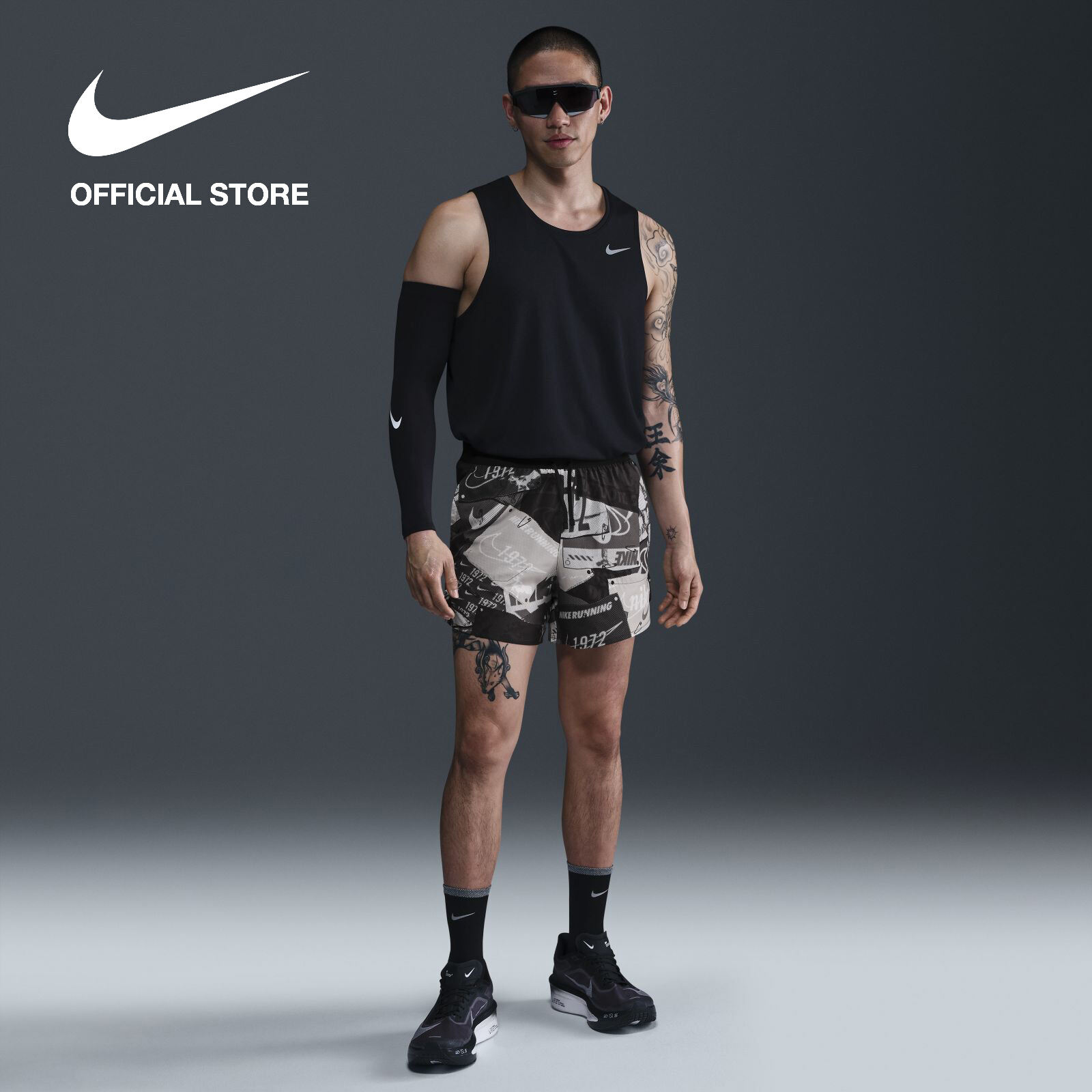 Nike Dri-Fit Stride Run Energy 5"-Laufshorts mit kurzen Innenfutter für Herren — Off Noir